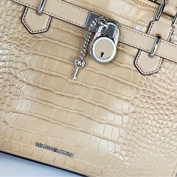 Michael Kors Hamilton MD Crocodile-Embossed Shoulder Bag Camel - Picture 14 of 14